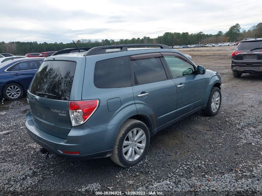 2013 SUBARU FORESTER 2.5X PREMIUM - JF2SHADC1DG443820