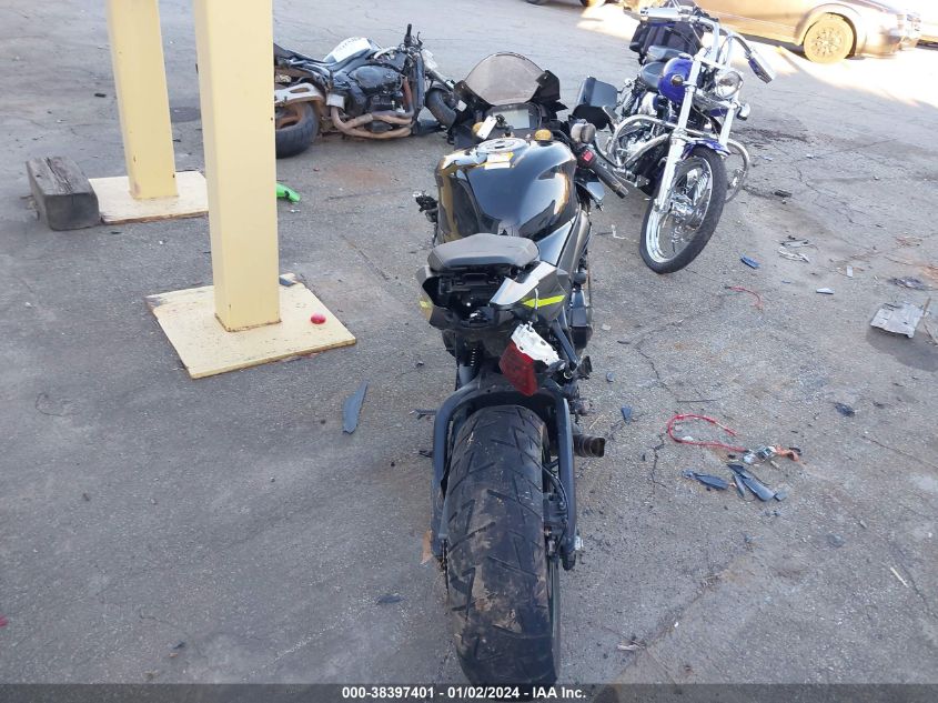 2023 SUZUKI GSX-R1000 - JS1DM11B8P7100533