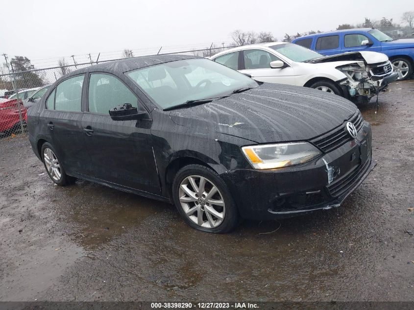 2014 VOLKSWAGEN JETTA 2.0L S - 3VW2K7AJ5EM208332