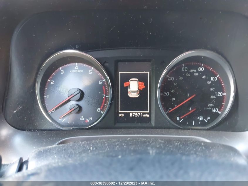 2018 TOYOTA RAV4 SE - 0JTMNFREV4JJ16543