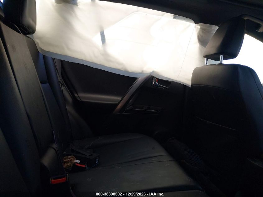 2018 TOYOTA RAV4 SE - 0JTMNFREV4JJ16543