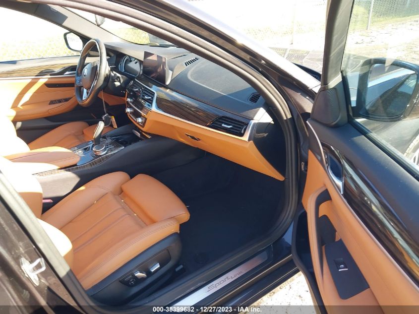 2019 BMW 530I XDRIVE WBAJA7C5XKWW13239