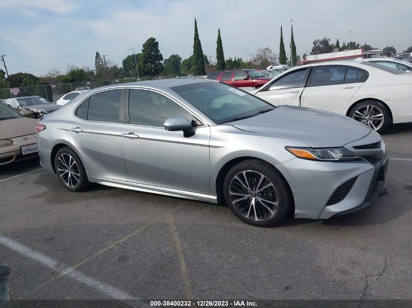 2018 TOYOTA CAMRY SE - 4T1B11HK2JU617164