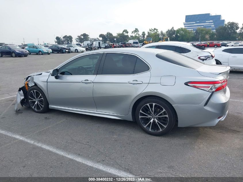 2018 TOYOTA CAMRY SE - 4T1B11HK2JU617164