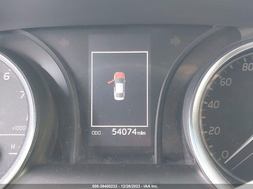 2018 TOYOTA CAMRY SE - 4T1B11HK2JU617164