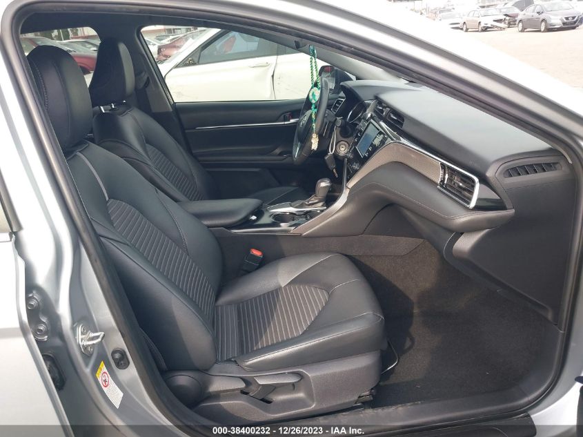 2018 TOYOTA CAMRY SE - 4T1B11HK2JU617164