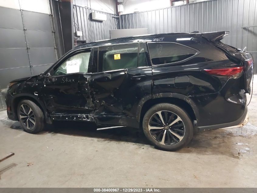 2022 TOYOTA HIGHLANDER XSE - 5TDLZRBH5NS171941