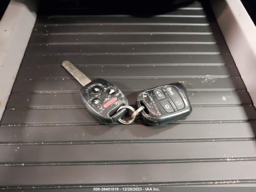 2015 HONDA PILOT LX - 5FNYF4H28FB077255