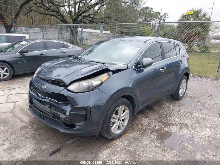 VIN KNDPM3AC8J7464465 2018 KIA SPORTAGE LX