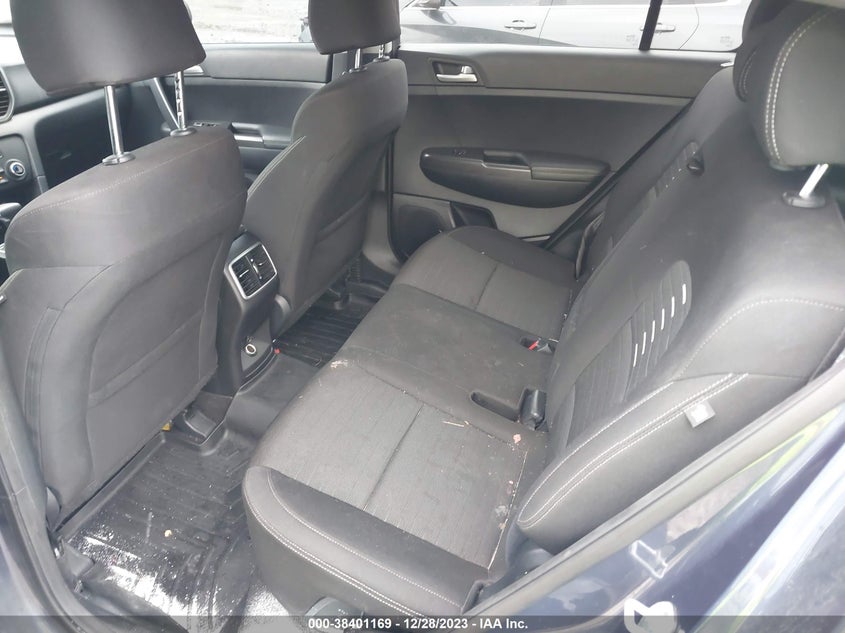 VIN KNDPM3AC8J7464465 2018 KIA SPORTAGE LX
