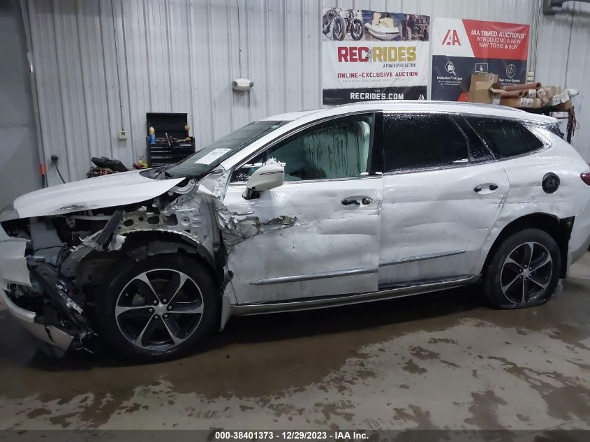 2020 BUICK ENCLAVE ESSENCE - 5GAEVAKWXLJ189173