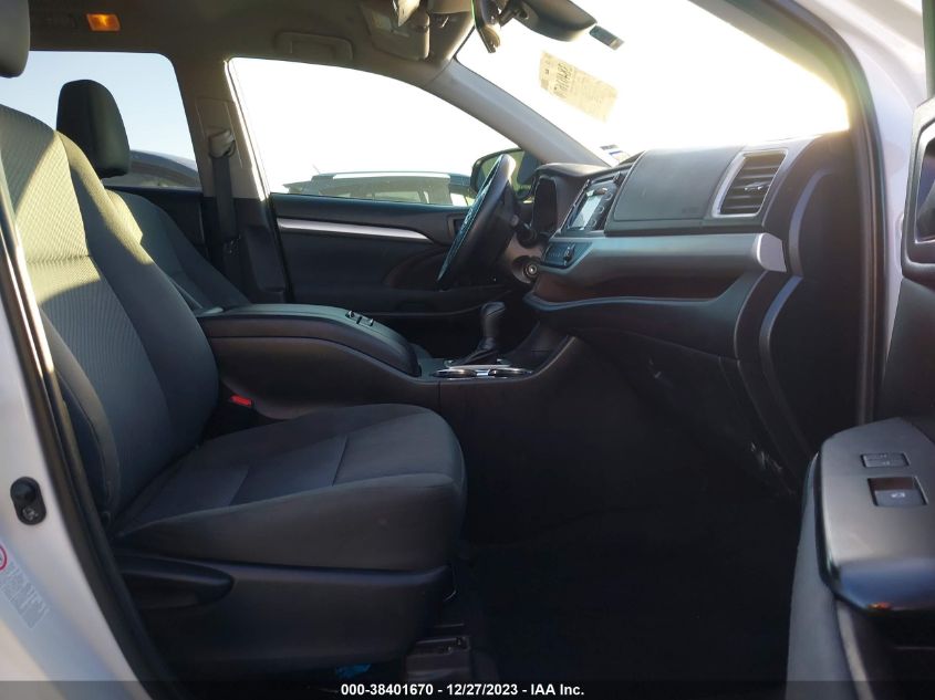 2019 TOYOTA HIGHLANDER LE/LE PLUS - 5TDZZRFH3KS328186