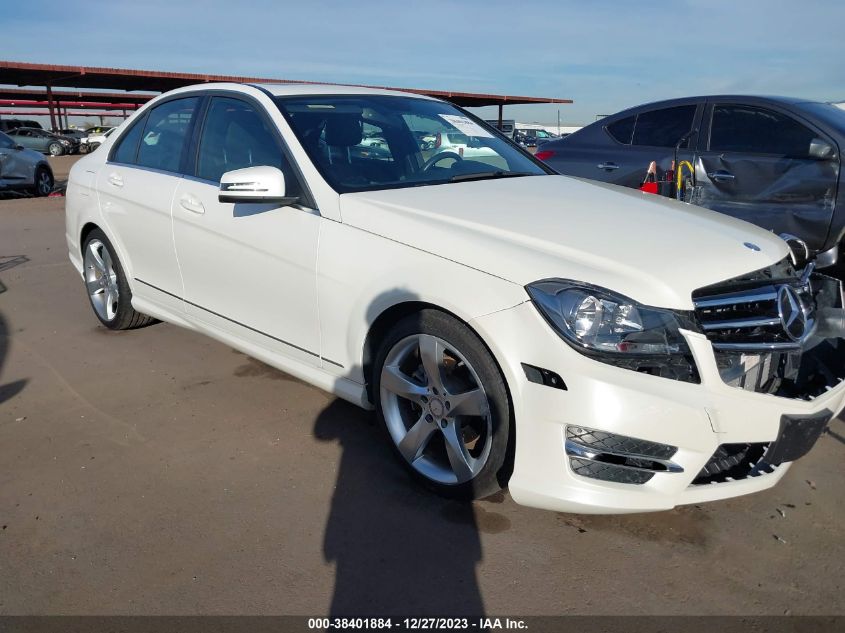 2014 MERCEDES-BENZ C 250 LUXURY/SPORT - WDDGF4HB6EA965298