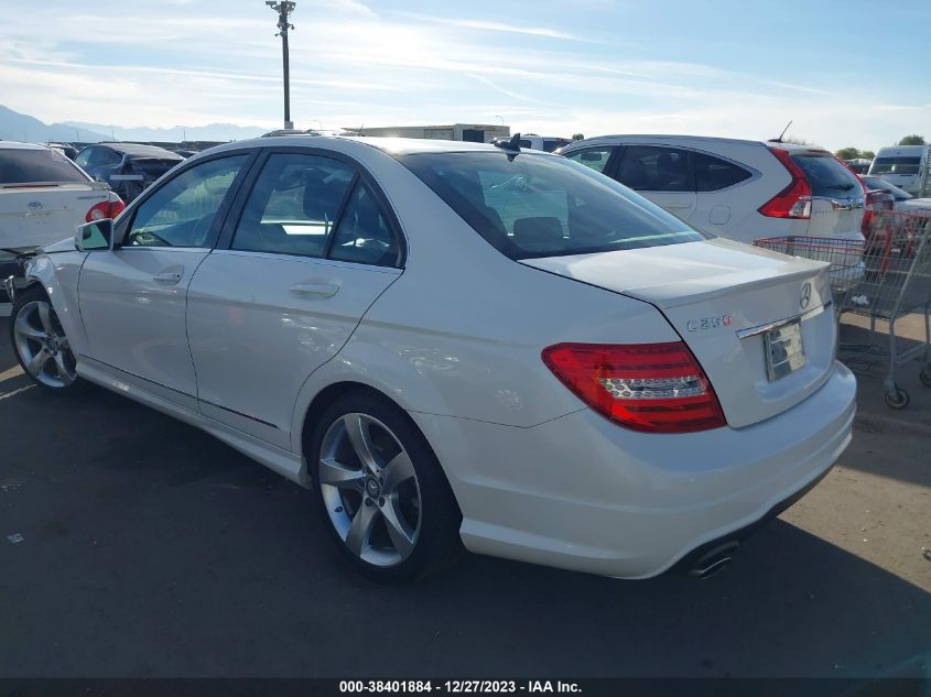 2014 MERCEDES-BENZ C 250 LUXURY/SPORT - WDDGF4HB6EA965298