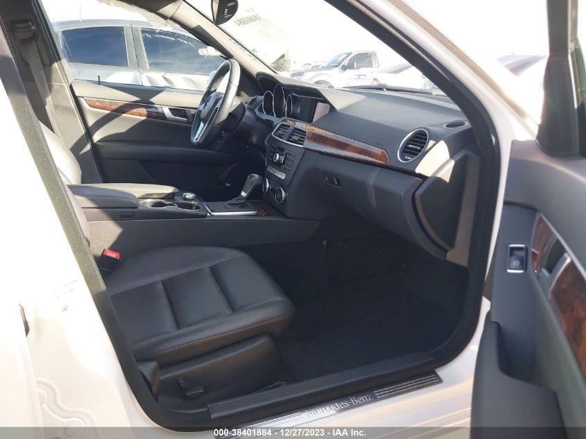 2014 MERCEDES-BENZ C 250 LUXURY/SPORT - WDDGF4HB6EA965298