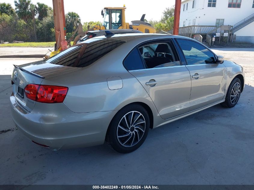 2013 VOLKSWAGEN JETTA 2.5L SE - 3VWDP7AJ1DM236203