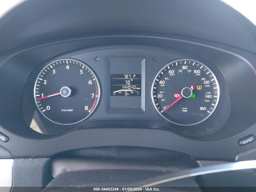 2013 VOLKSWAGEN JETTA 2.5L SE - 3VWDP7AJ1DM236203