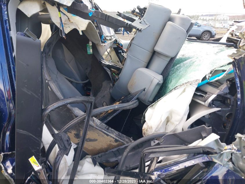 2022 TOYOTA SIENNA XLE - 5TDJRKEC5NS133169