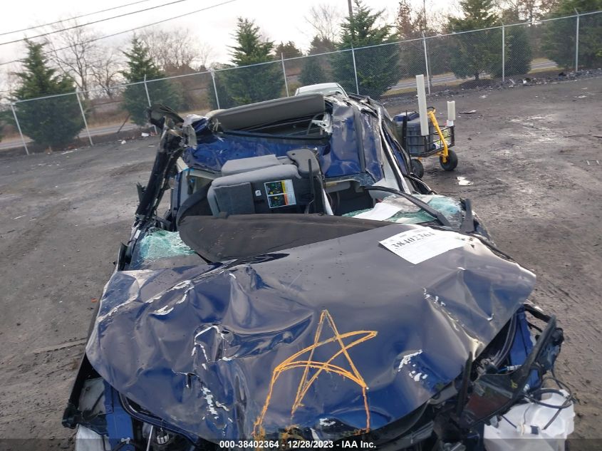 2022 TOYOTA SIENNA XLE - 5TDJRKEC5NS133169
