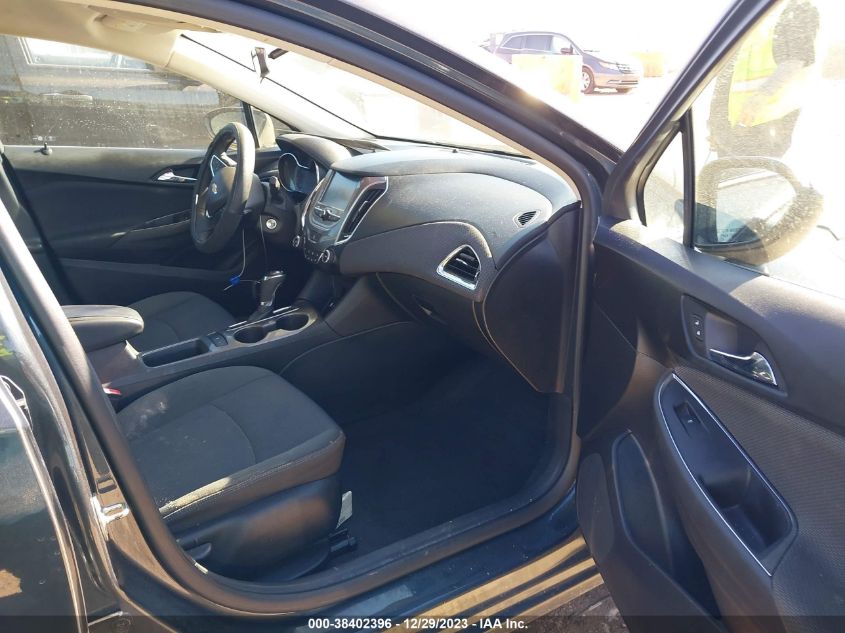 2018 CHEVROLET CRUZE LT - 3G1BE6SM5JS550827