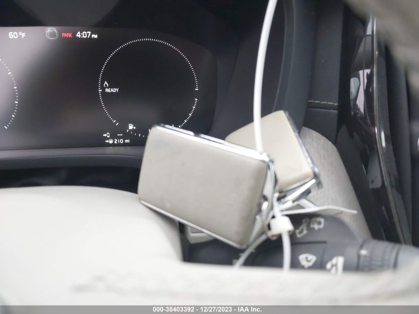 2018 VOLVO XC60 HYBRID T8 INSCRIPTION LYVBR0DL0JB100817