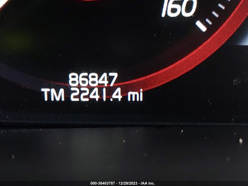 2018 VOLVO XC90 T6 MOMENTUM - YV4A22PK0J1207272
