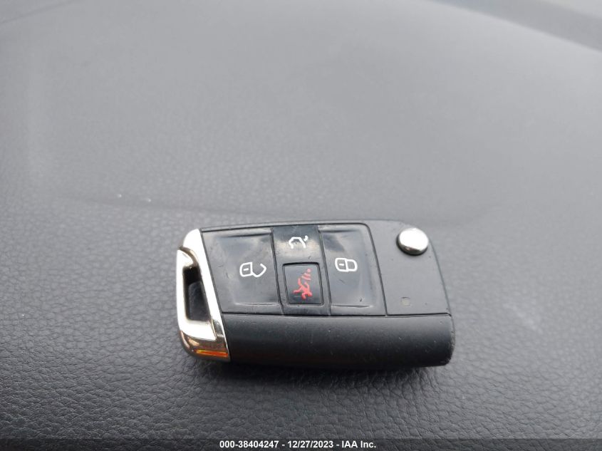 2016 VOLKSWAGEN E-GOLF SE - WVWKP7AU2GW903756