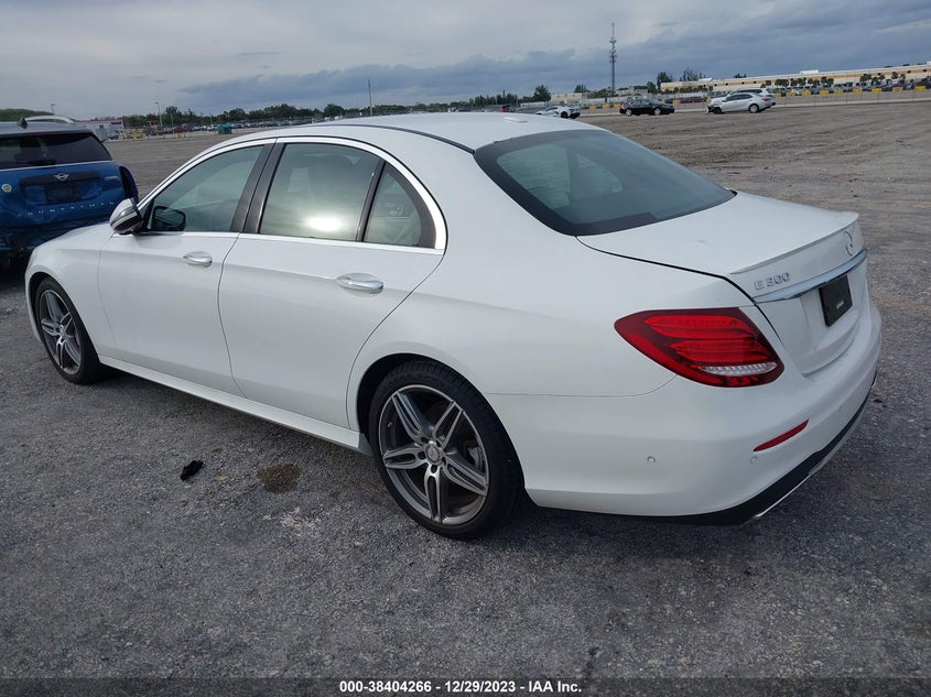 VIN WDDZF4JB7HA111668 2017 MERCEDES-BENZ E 300