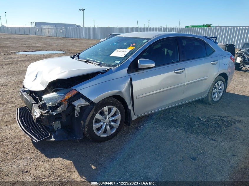VIN 2T1BURHE7JC993215 2018 TOYOTA COROLLA LE