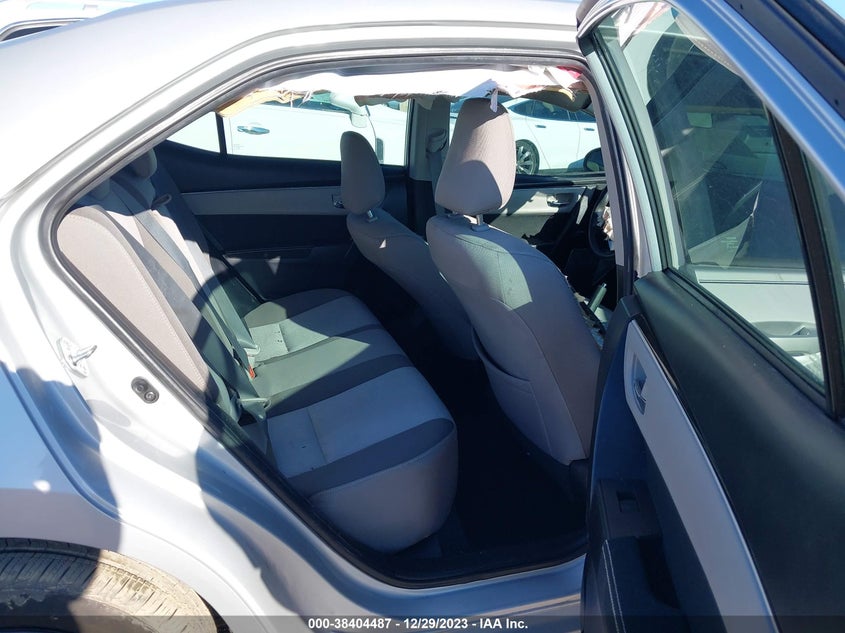 VIN 2T1BURHE7JC993215 2018 TOYOTA COROLLA LE