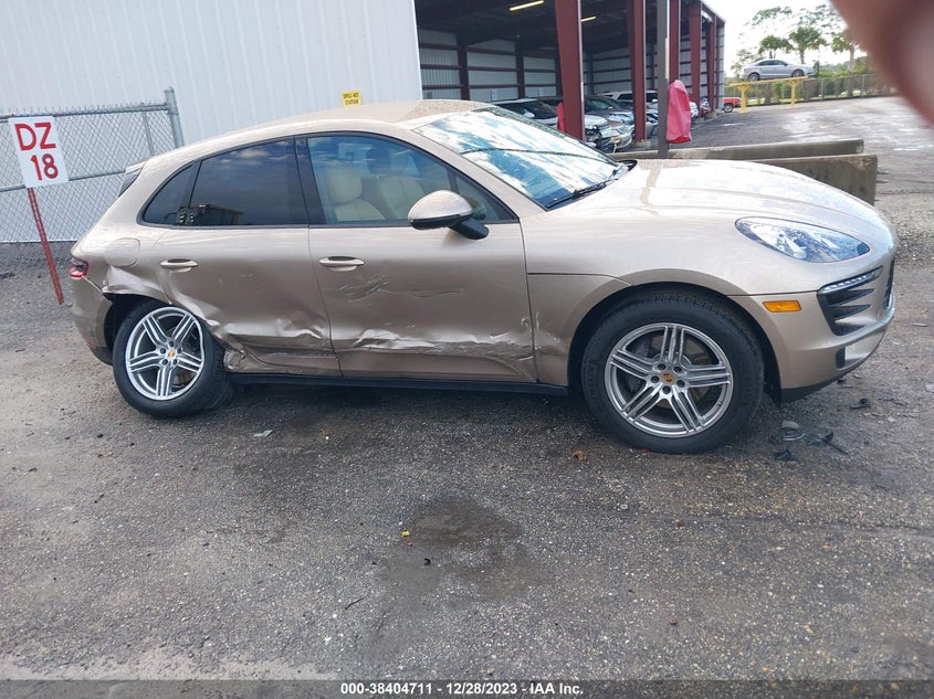 VIN WP1AA2A58JLB08257 2018 PORSCHE MACAN