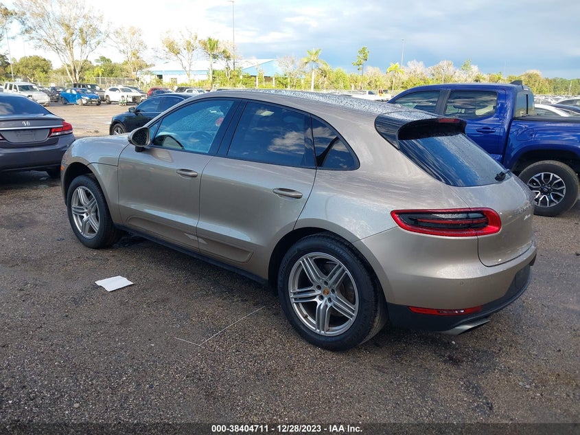 VIN WP1AA2A58JLB08257 2018 PORSCHE MACAN