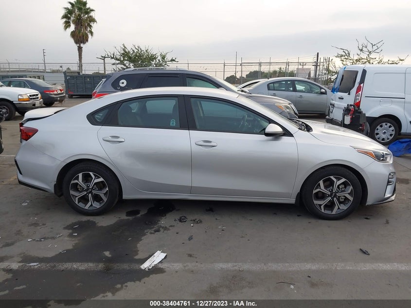 VIN 3KPF24AD3ME341841 2021 KIA FORTE LXS