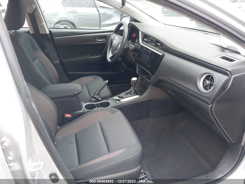 VIN 2T1BURHE1KC246761 2019 TOYOTA COROLLA LE
