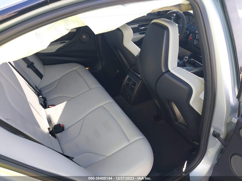 VIN: WBS8M9C54J5J80261 2018 BMW M3 CS
