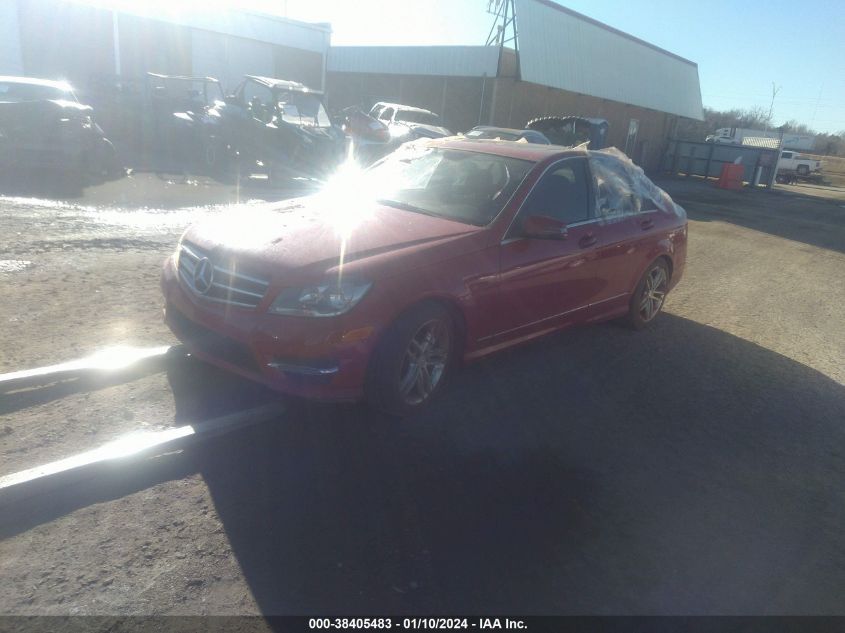 2014 MERCEDES-BENZ C 250 LUXURY/SPORT - WDDGF4HB0ER301919