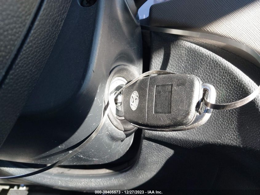 2017 HYUNDAI SANTA FE SE - KM8SM4HF1HU180425