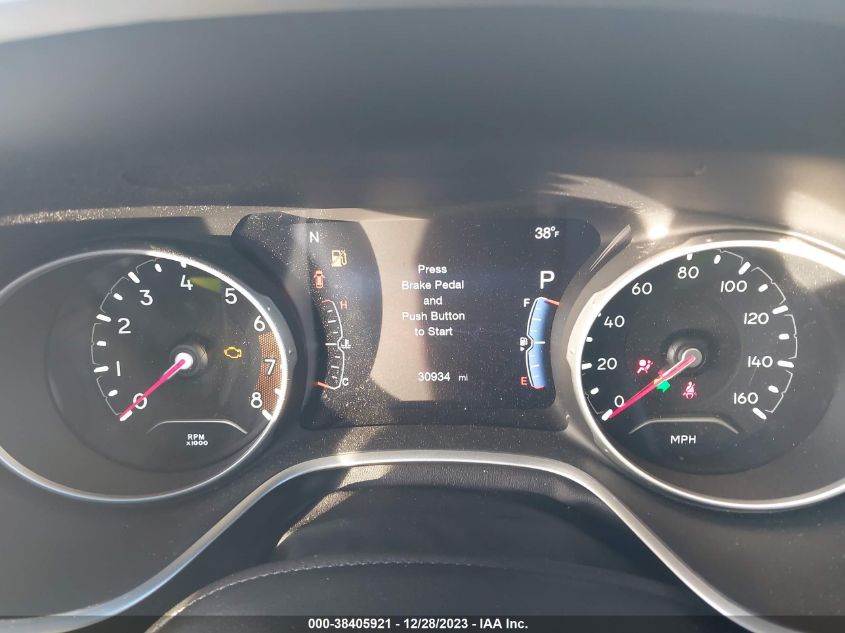 2018 JEEP COMPASS LATITUDE 4X4 - 3C4NJDBB6JT111925
