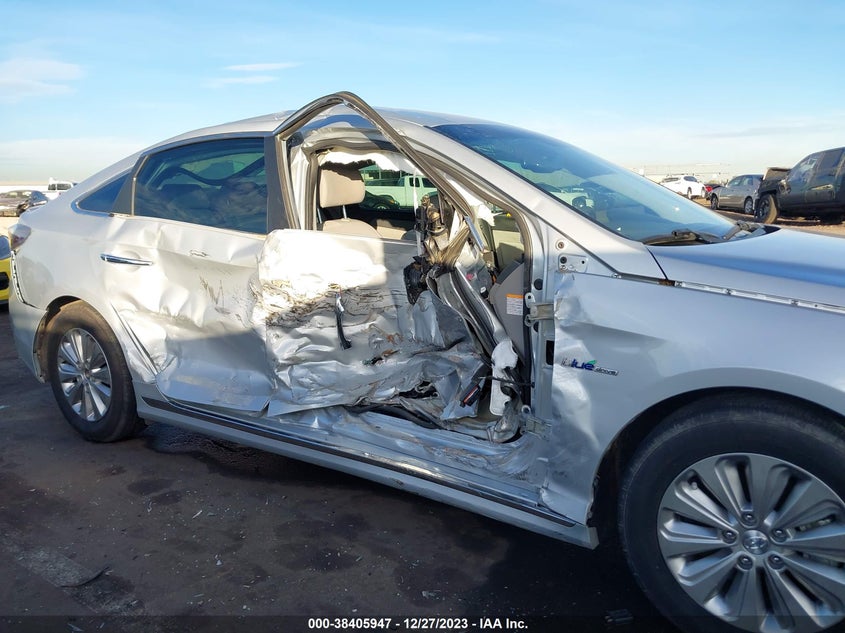 VIN KMHE24L35HA063674 2017 HYUNDAI SONATA HYBRID SE