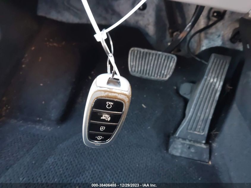 VIN 5NMJBCAE1NH038502 2022 HYUNDAI TUCSON SEL