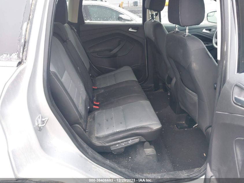 2016 FORD ESCAPE SE - 1FMCU0G76GUA30526