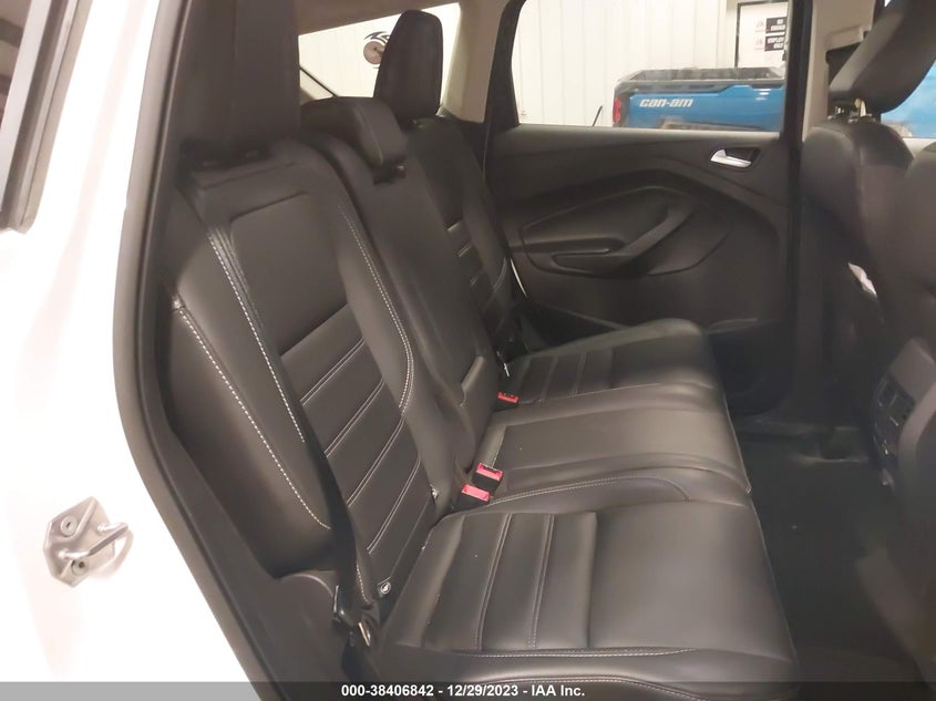 VIN 1FMCU9HD6KUB19109 2019 FORD ESCAPE SEL