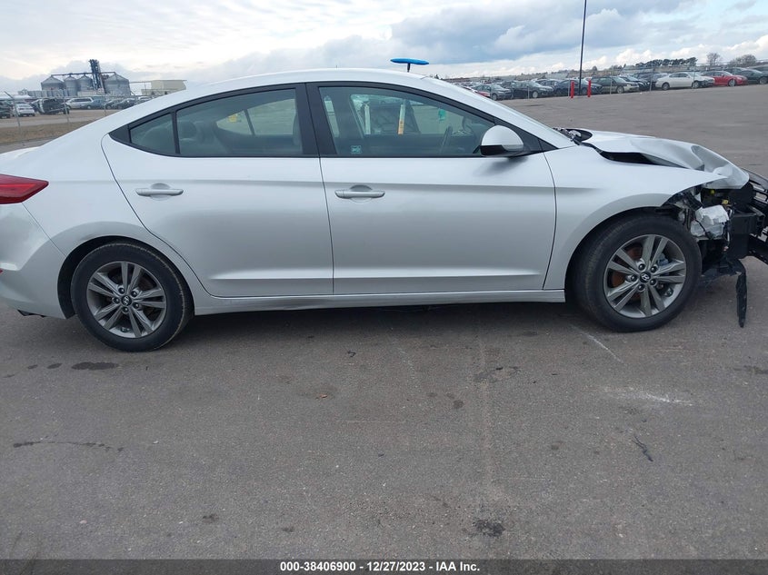 VIN 5NPD84LF0JH315547 2018 HYUNDAI ELANTRA SEL