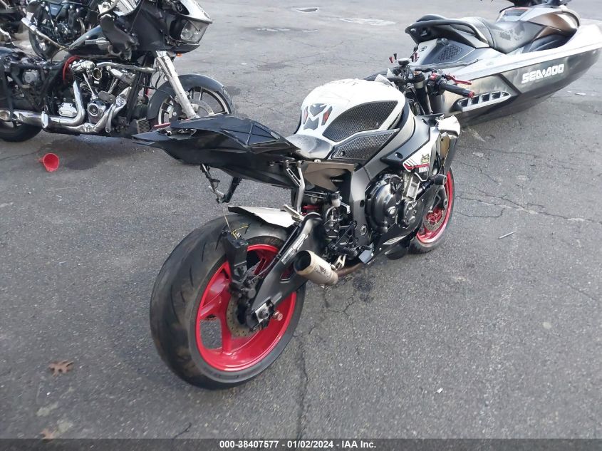 2016 YAMAHA YZFR1S JYARN42E5GA001105