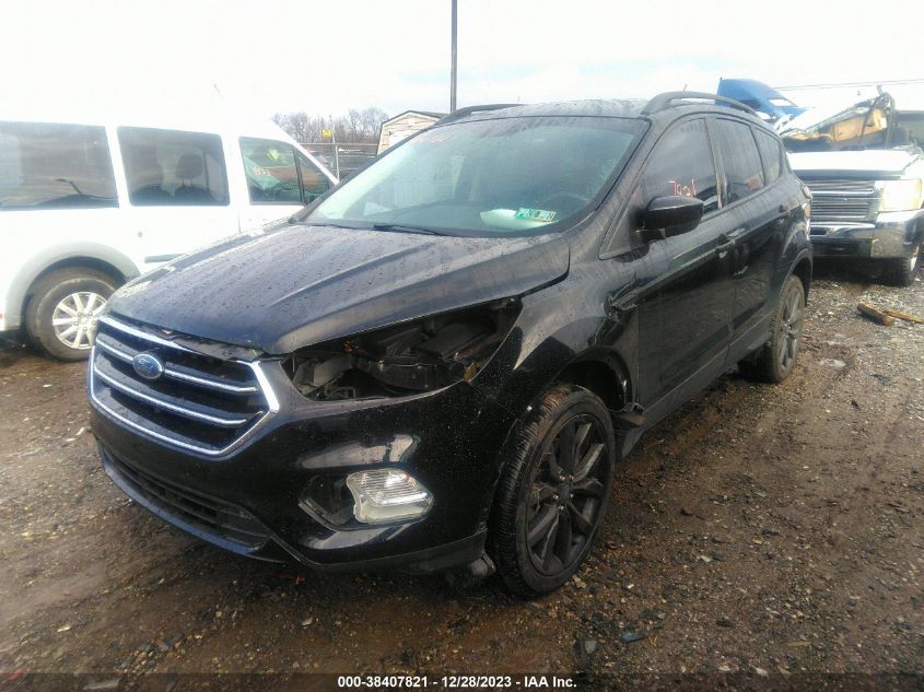 2017 FORD ESCAPE SE - 1FMCU9GD5HUE00571