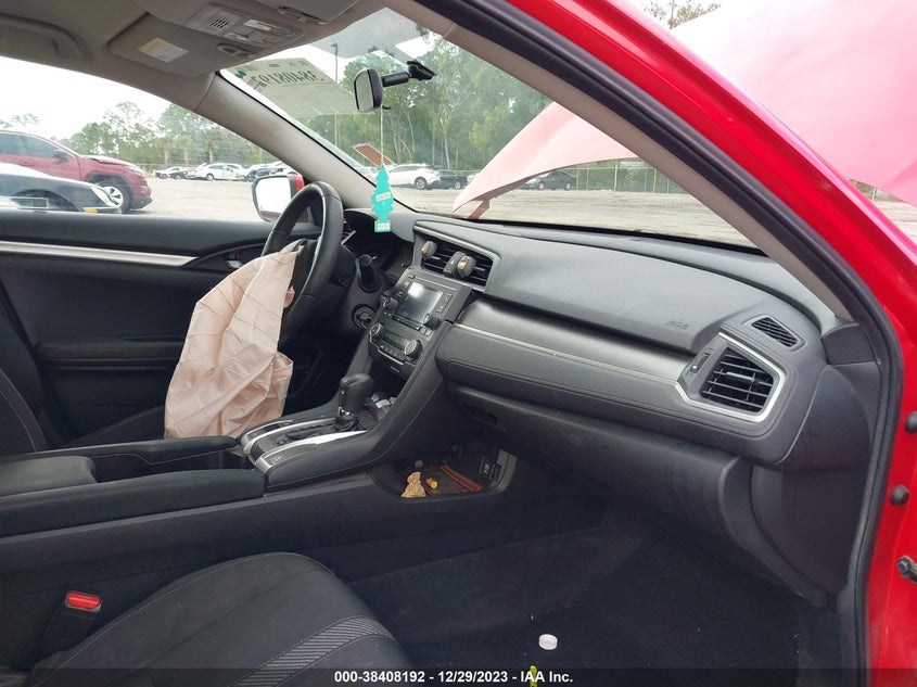 VIN 2HGFC2F53JH533698 2018 HONDA CIVIC LX