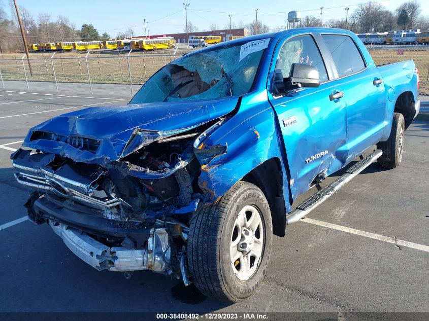2017 TOYOTA TUNDRA CREWMAX SR5 - 5TFEW5F19HX226011