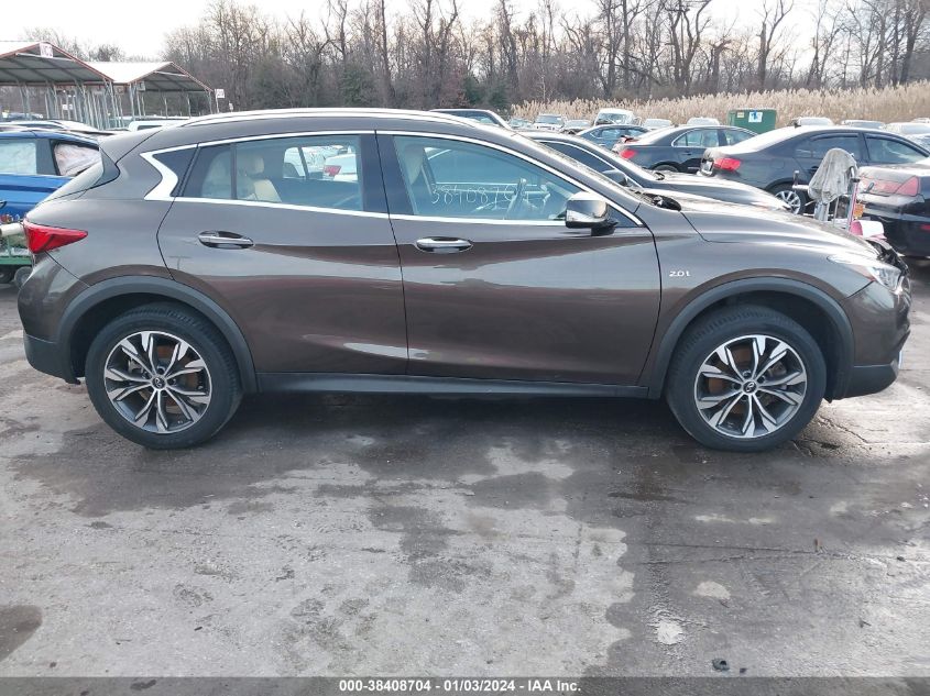 2018 INFINITI QX30 LUXURY SJKCH5CR3JA052261