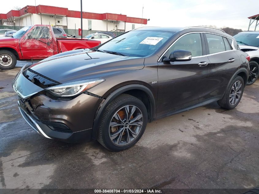 2018 INFINITI QX30 LUXURY SJKCH5CR3JA052261
