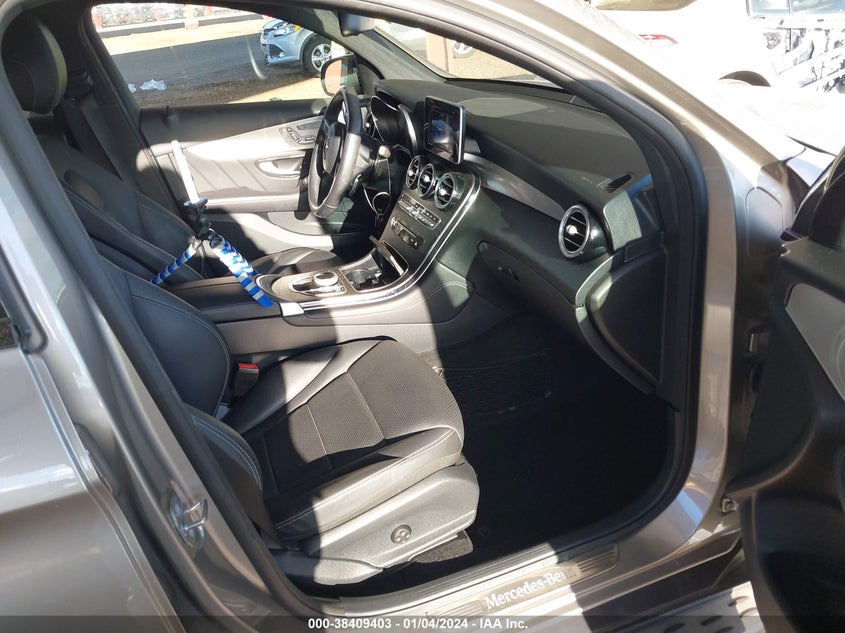 VIN WDC0J4KBXKF576790 2019 MERCEDES-BENZ GLC 300 COUPE 4MATIC